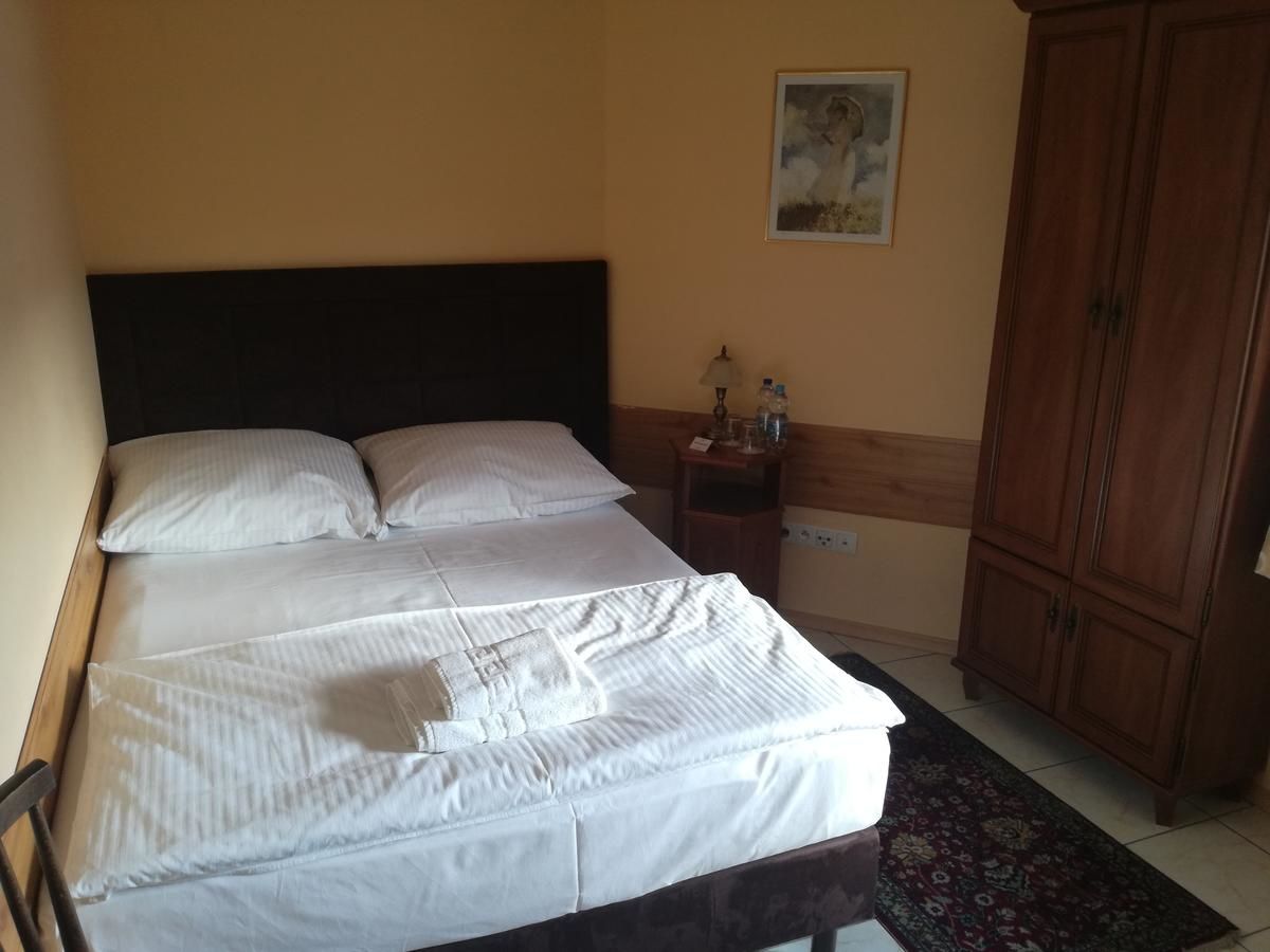 Отели типа «постель и завтрак» Villa Minerva Зелёна-Гура